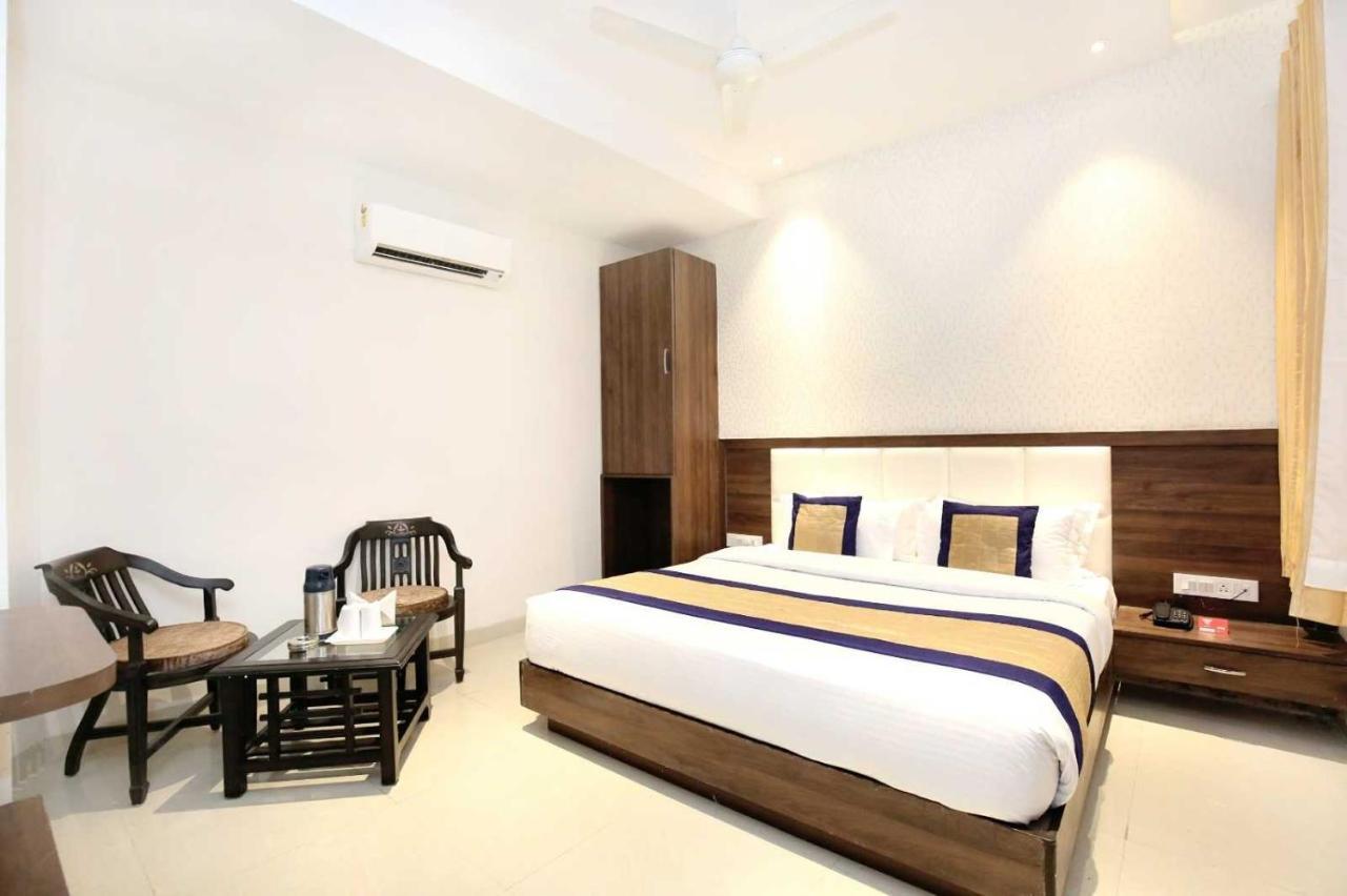 Hotel O Grand Star Amritsar Exterior foto