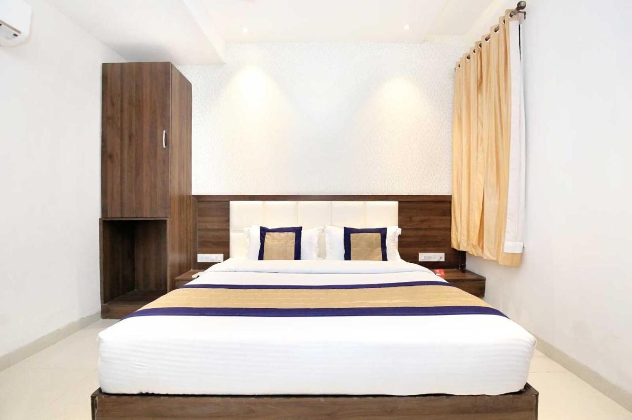 Hotel O Grand Star Amritsar Exterior foto